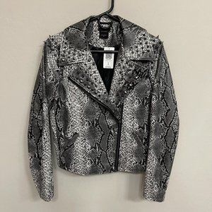 TORRID ~ DC Comics Wonder Woman WW84 Snake Print Spiked Moto Jacket - NWT!